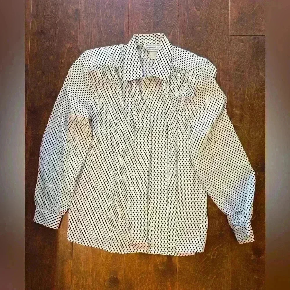 Impression of California Vintage size 10 Old Money with Shoulder Pads!